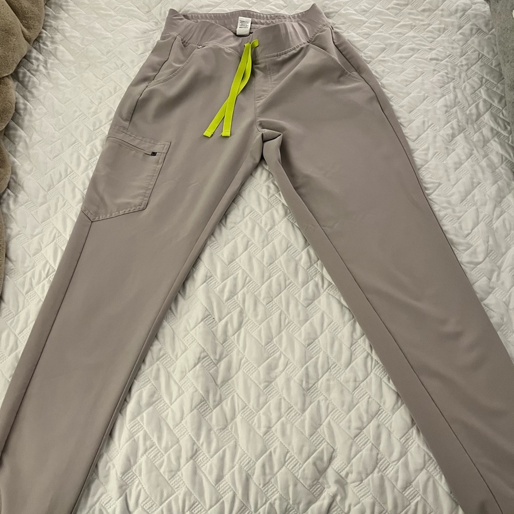 Figs Dove Zamora joggers like new